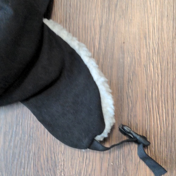 Broner Size Medium Black Winter Flap hat with Buckle - Picture 3 of 6